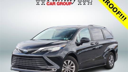 2023 Toyota Sienna XLE — Minivan — 47,299 mi — Arlington, TX