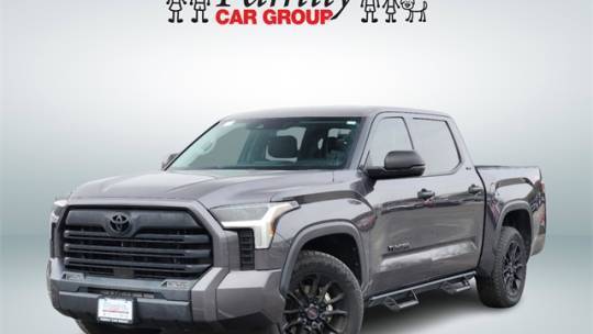 2022 Toyota Tundra SR5 — Pickup Truck — 17,030 mi — Arlington, TX