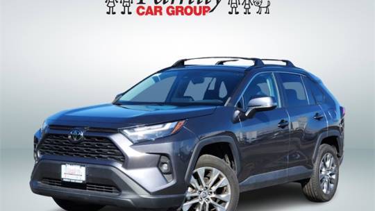 2022 Toyota RAV4 XLE Premium — SUV — 22,303 mi — Arlington, TX
