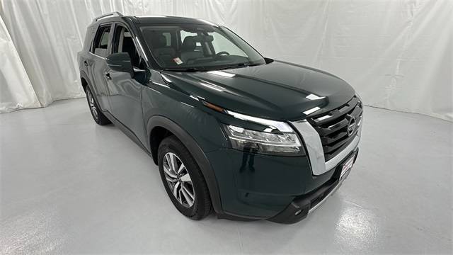 2022 Nissan Pathfinder SL — SUV — 44,789 mi — Janesville, WI