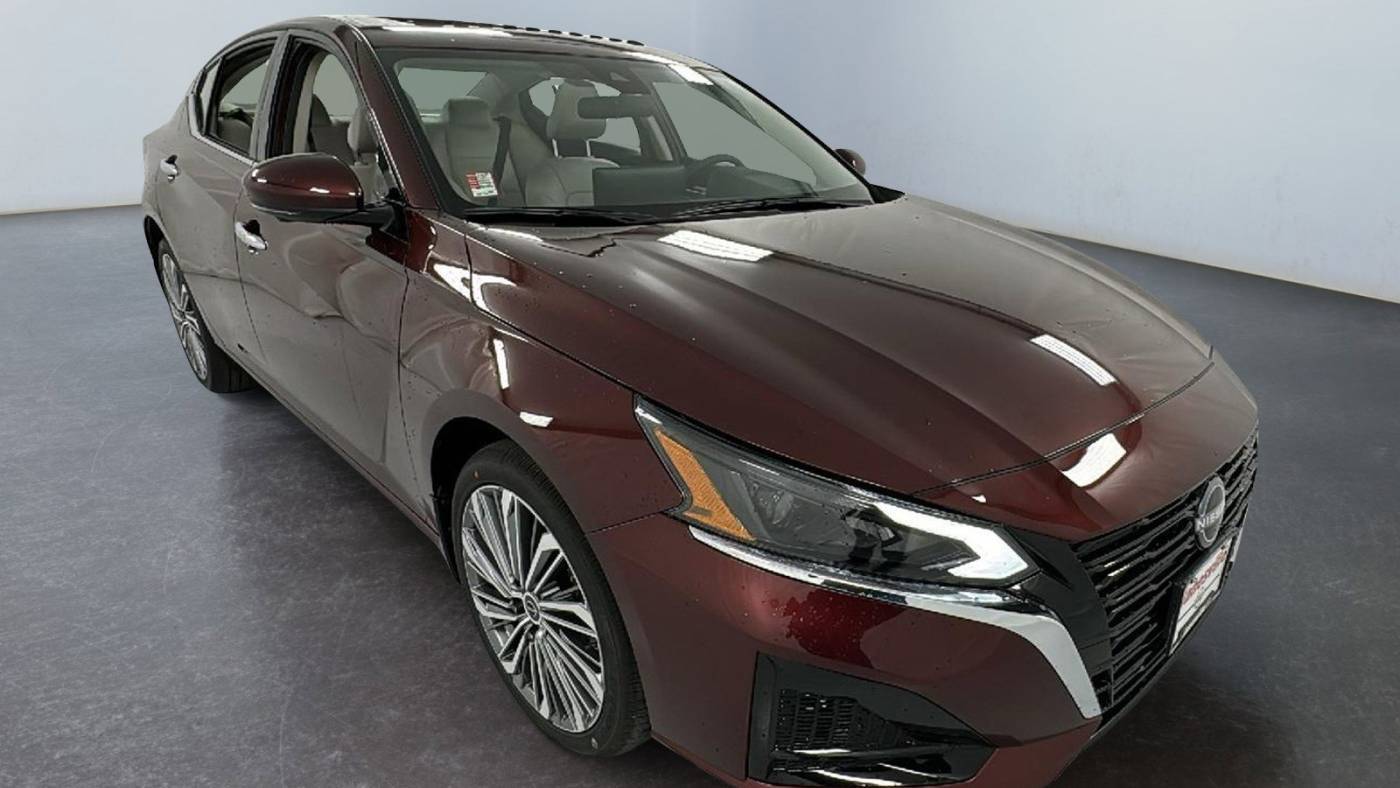 2024 Nissan Altima SL — Sedan — 9,292 mi — Janesville, WI