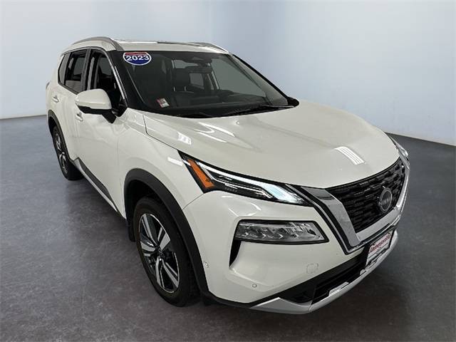 2023 Nissan Rogue Platinum — SUV — 16,174 mi — Janesville, WI