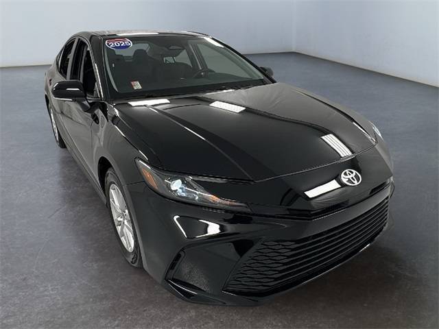 2025 Toyota Camry SE — Sedan — 29,483 mi — Janesville, WI