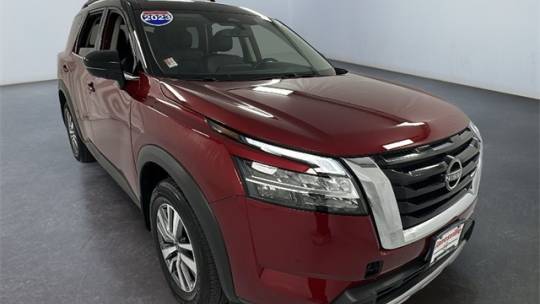 2023 Nissan Pathfinder SL — SUV — 19,865 mi — Janesville, WI