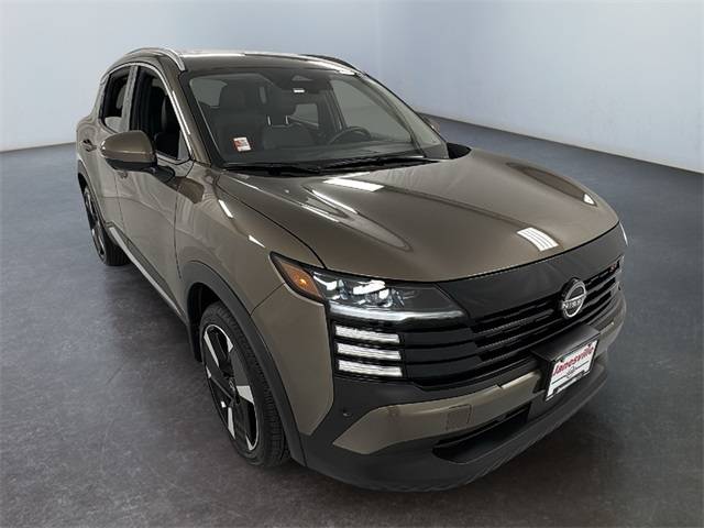 2025 Nissan Kicks SR — SUV — 15 mi — Janesville, WI
