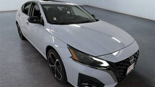 2024 Nissan Altima SR — Sedan — 9,124 mi — Janesville, WI