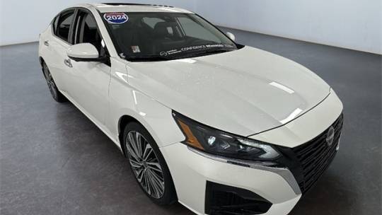 2024 Nissan Altima SL — Sedan — 3,450 mi — Janesville, WI