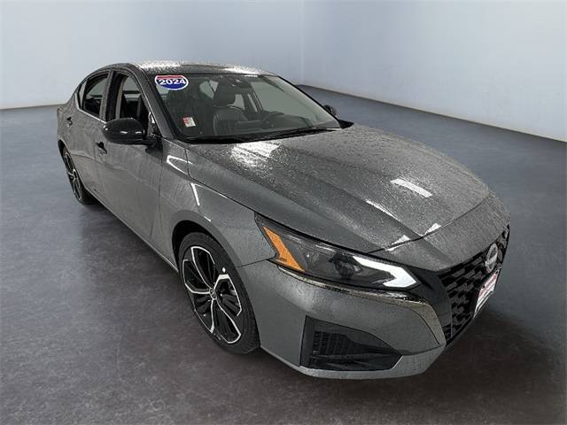 2024 Nissan Altima SR — Sedan — 23,533 mi — Janesville, WI