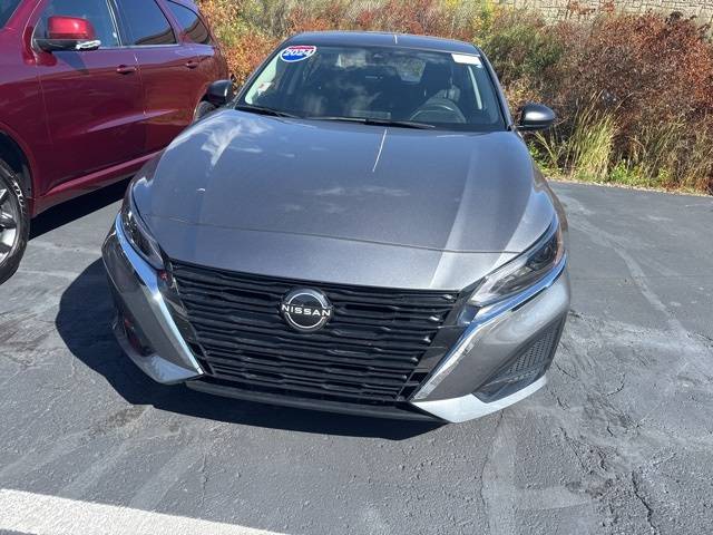 2024 Nissan Altima S — Sedan — 25,461 mi — Janesville, WI