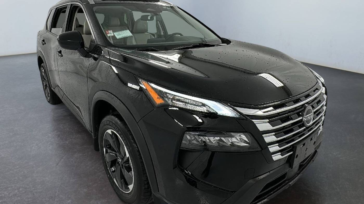 2024 Nissan Rogue SV — SUV — 10 mi — Janesville, WI