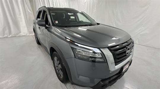 2024 Nissan Pathfinder SV — SUV — 26,218 mi — Janesville, WI