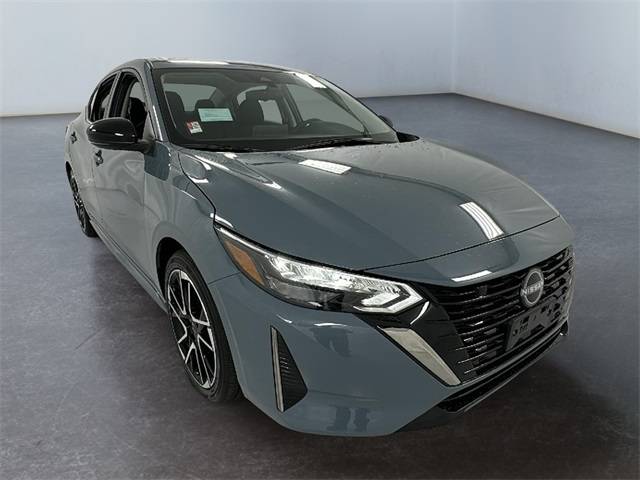 2025 Nissan Sentra SR — Sedan — 5,665 mi — Janesville, WI