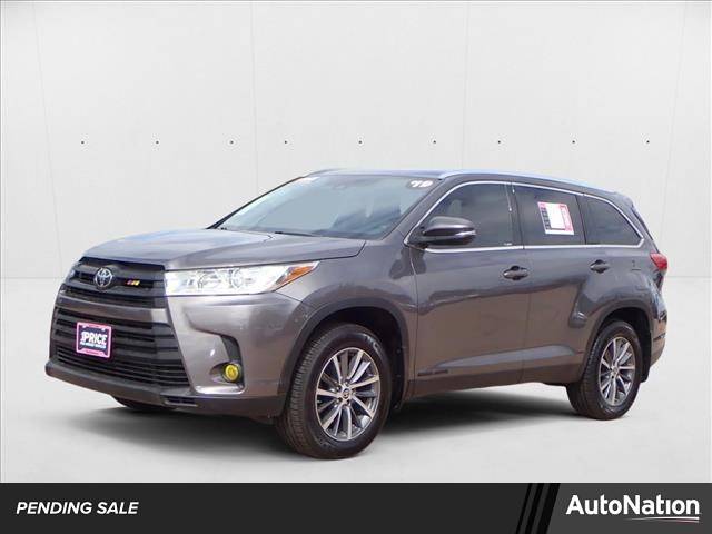 2019 Toyota Highlander SE V6 — SUV — 49,274 mi — Englewood, CO