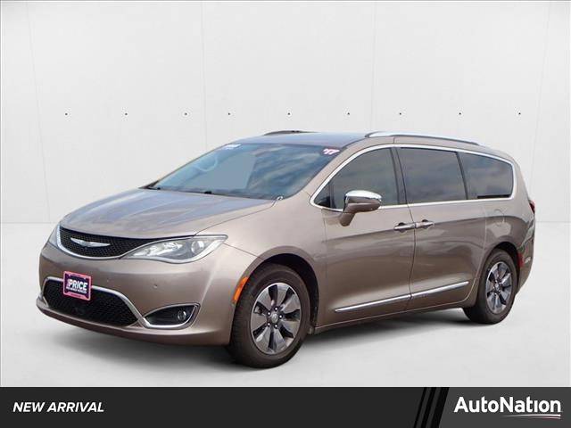 2017 Chrysler Pacifica Limited — Minivan — 116,501 mi — Englewood, CO
