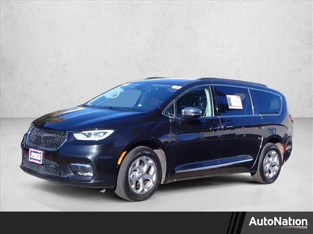 2022 Chrysler Pacifica Limited — Minivan — 31,293 mi — Englewood, CO