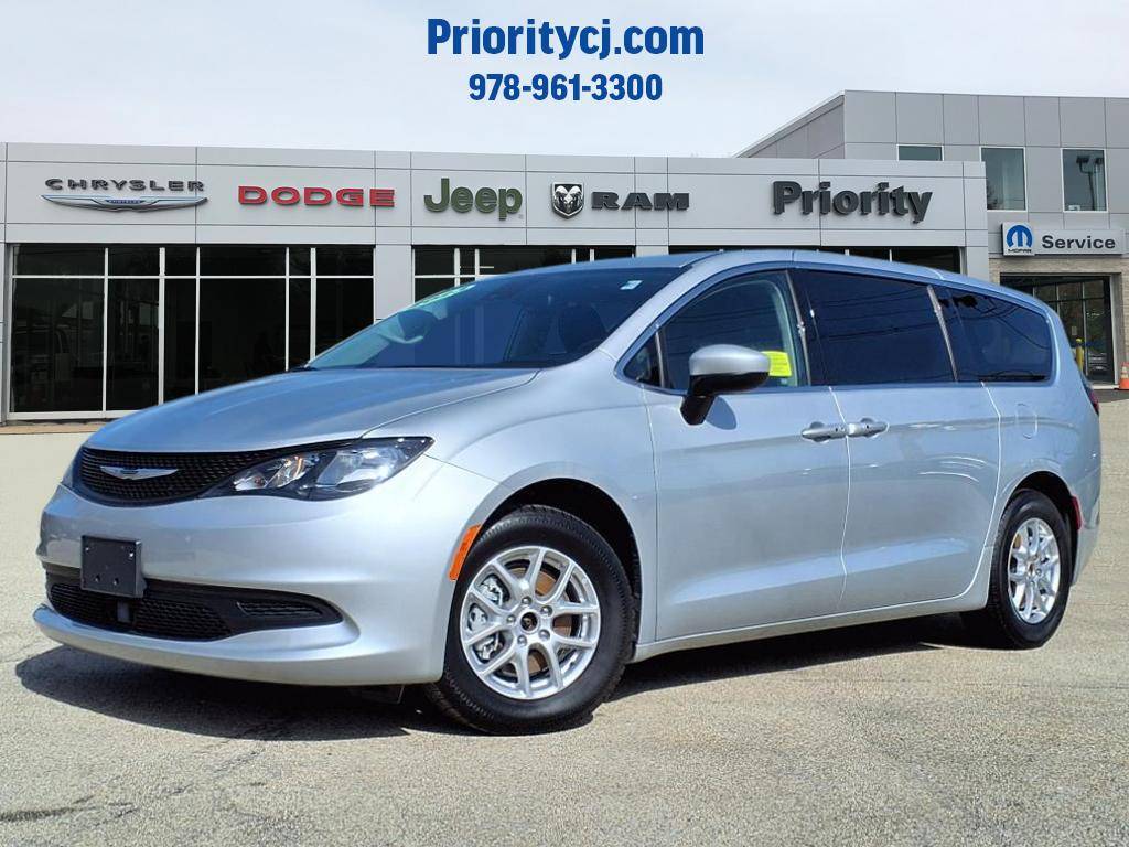 2023 Chrysler Voyager LX — Minivan — 67,647 mi — Salisbury, MA