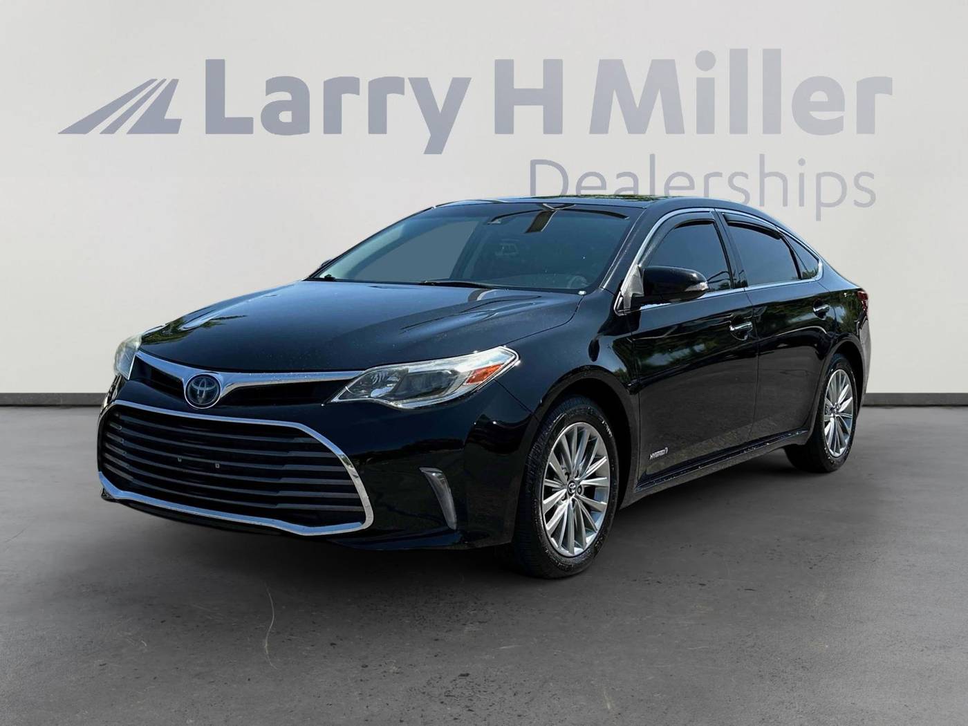 2017 Toyota Avalon Hybrid Limited — Sedan — 80,238 mi — Riverdale, UT