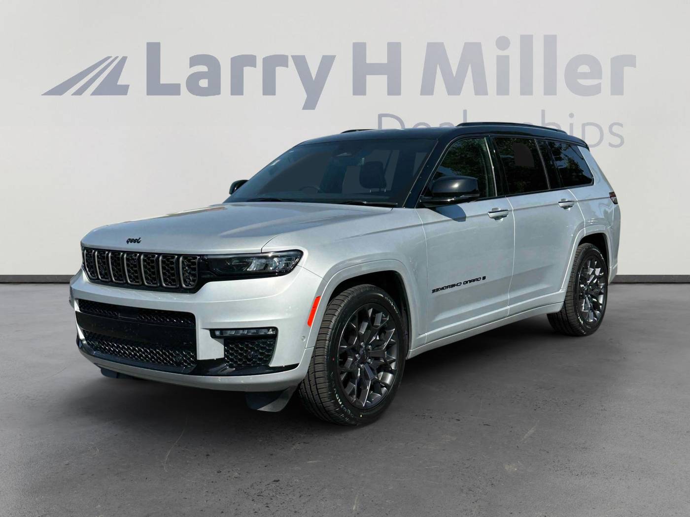 2023 Jeep Grand Cherokee Summit — SUV — 42,758 mi — Riverdale, UT