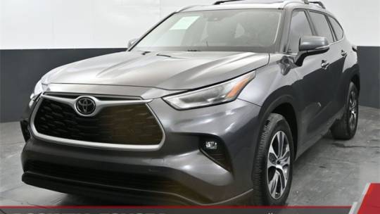 2023 Toyota Highlander XLE — SUV — 33,219 mi — Roswell, NM