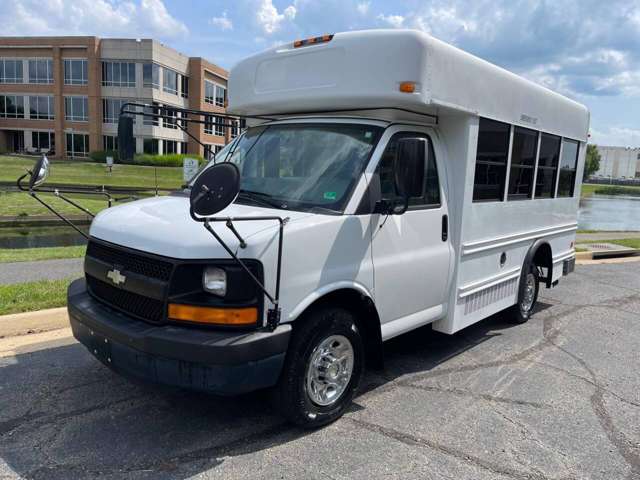 2008 Chevrolet Express Commercial Cutaway C6Y — Chassis Cab Truck — 30,327 mi — Chantilly, VA