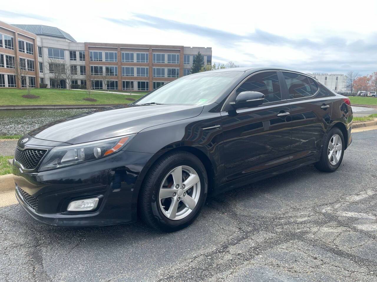 2015 Kia Optima LX — Sedan — 114,770 mi — Chantilly, VA