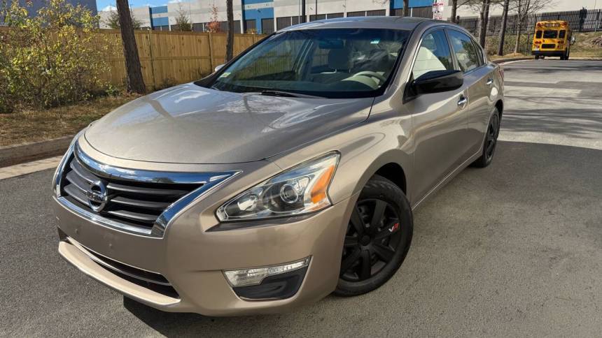 2013 Nissan Altima 2.5 S — Sedan — 82,915 mi — Chantilly, VA