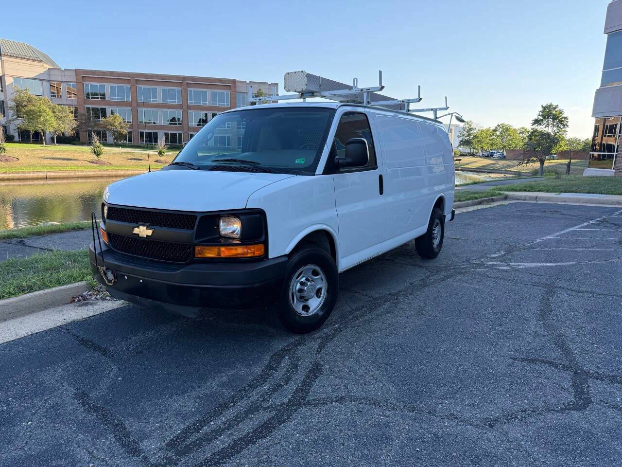 2011 Chevrolet Express Cargo Van Base — Cargo Van — 140,939 mi — Chantilly, VA