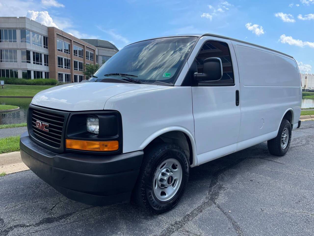 2017 GMC Savana Cargo Van Base — Cargo Van — 157,100 mi — Chantilly, VA
