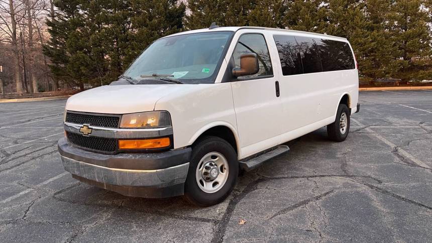 2019 Chevrolet Express Passenger LT — Passenger Van — 92,200 mi — Chantilly, VA