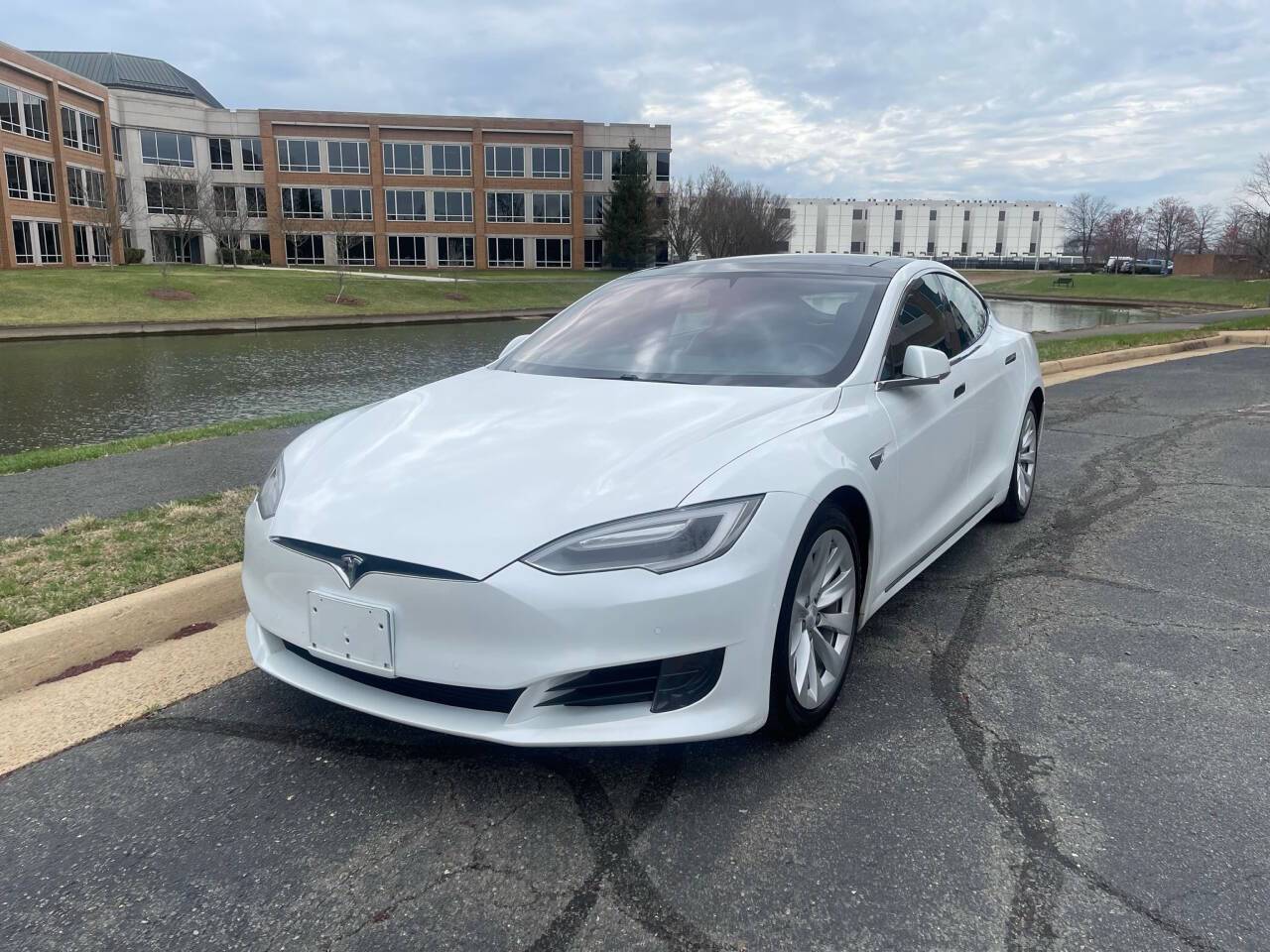 2016 Tesla Model S 60D — Hatchback — 60,683 mi — Chantilly, VA