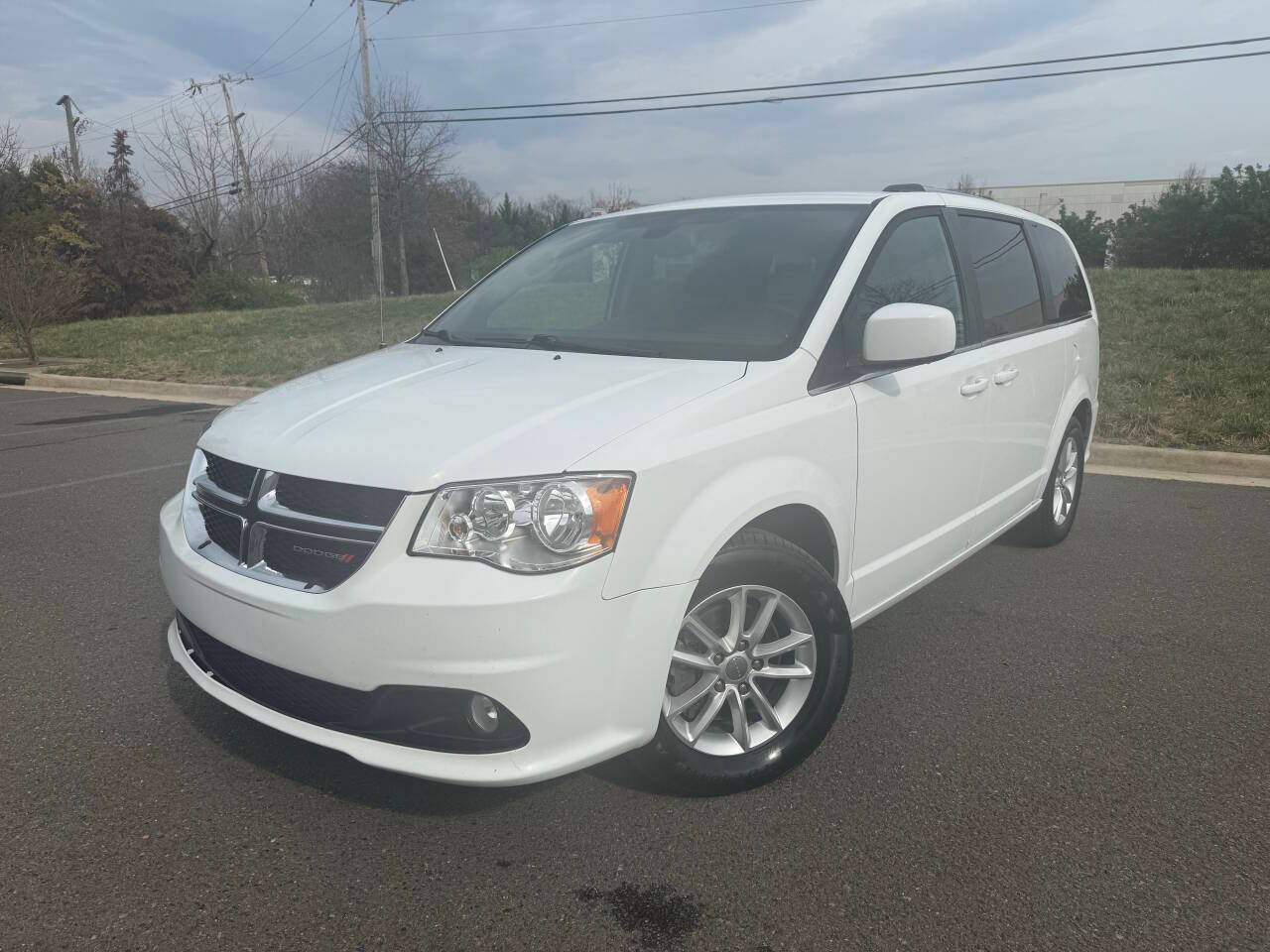 2019 Dodge Grand Caravan SXT — Minivan — 101,796 mi — Chantilly, VA