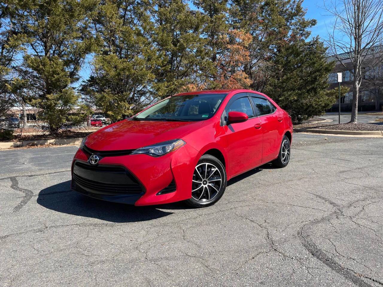 2018 Toyota Corolla LE — Sedan — 110,030 mi — Chantilly, VA