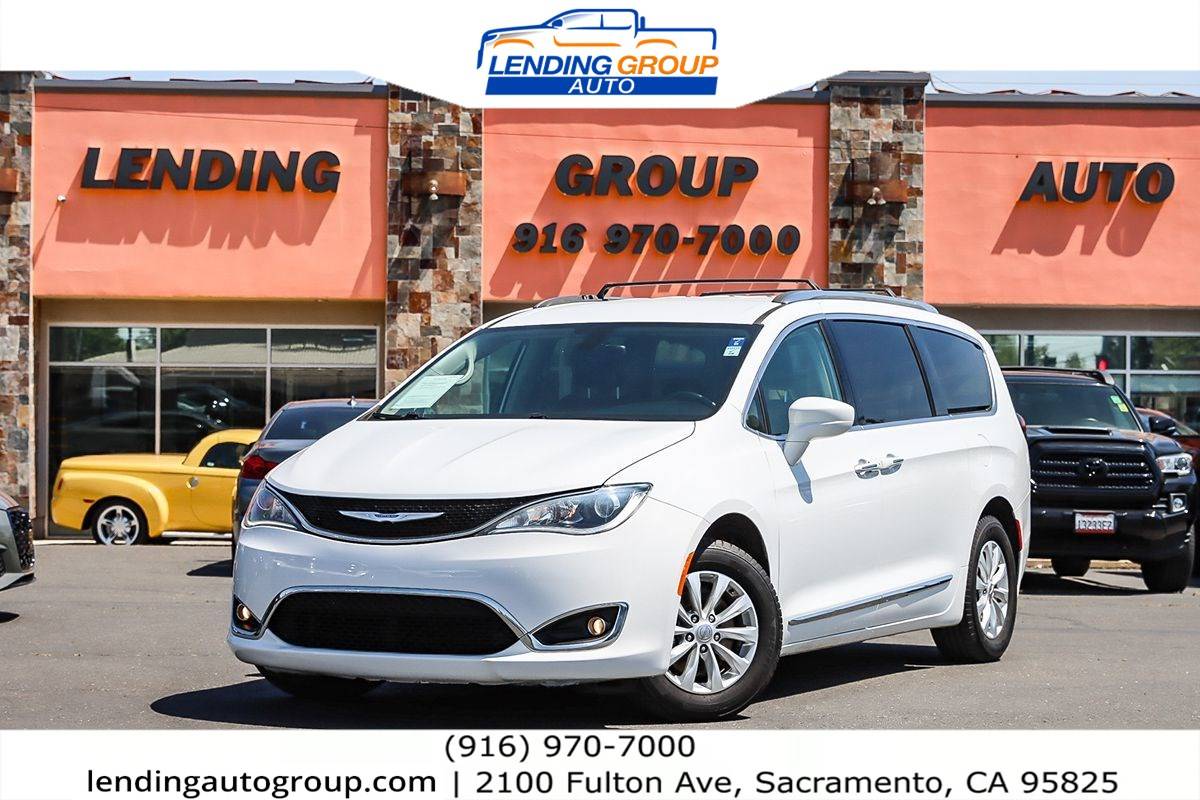 2019 Chrysler Pacifica Touring L — Minivan — 116,842 mi — Sacramento, CA