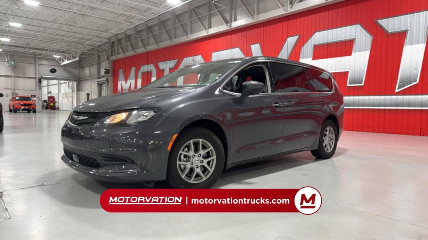 2022 Chrysler Voyager LX — Minivan — 29,644 mi — Jonesboro, GA