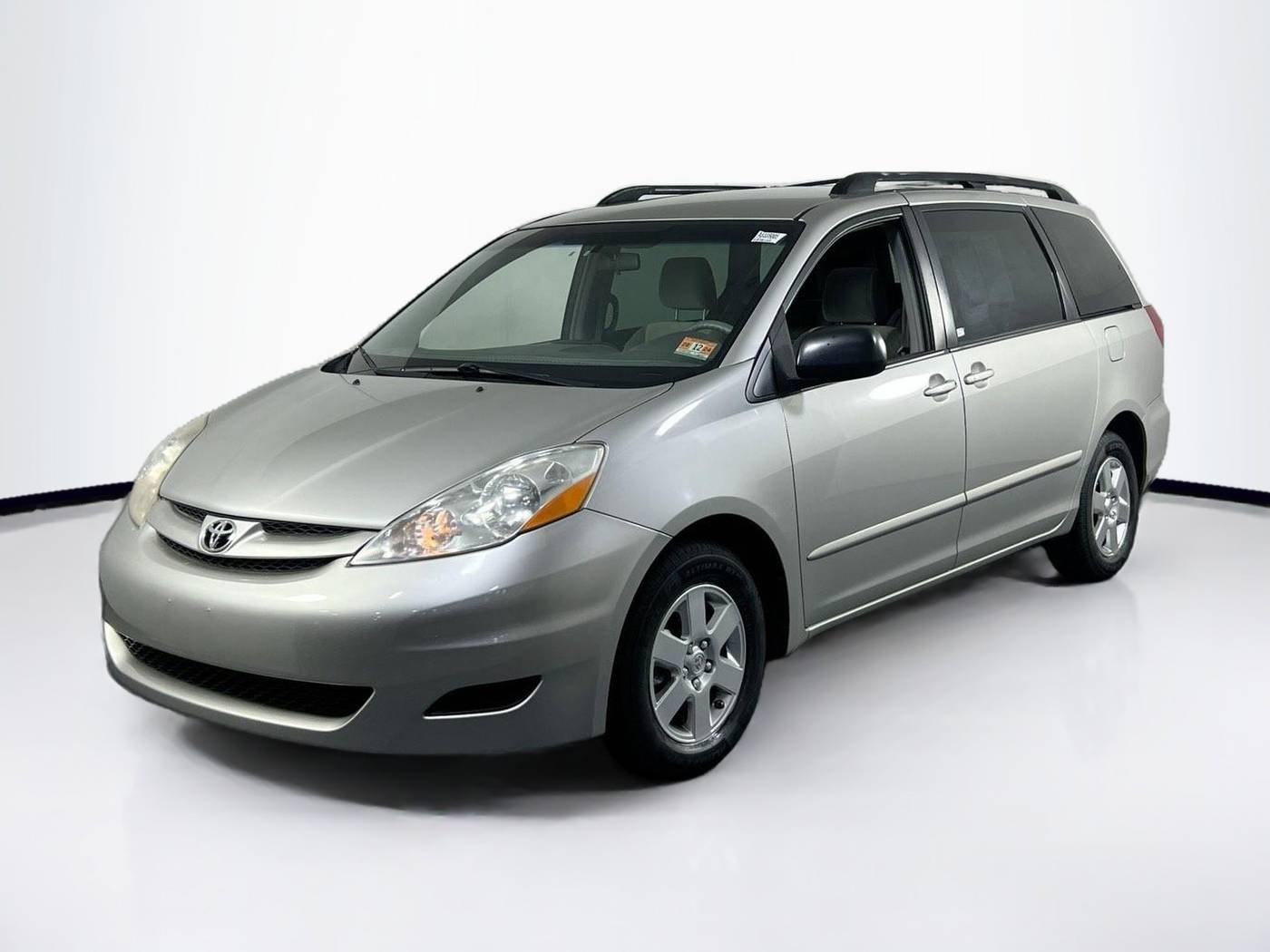 2010 Toyota Sienna LE — Minivan — 77,325 mi — Lawrenceville, NJ