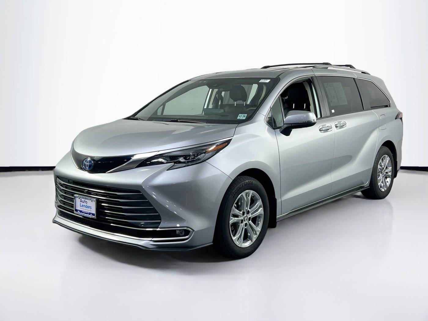 2024 Toyota Sienna Platinum — Minivan — 30,360 mi — Lawrenceville, NJ