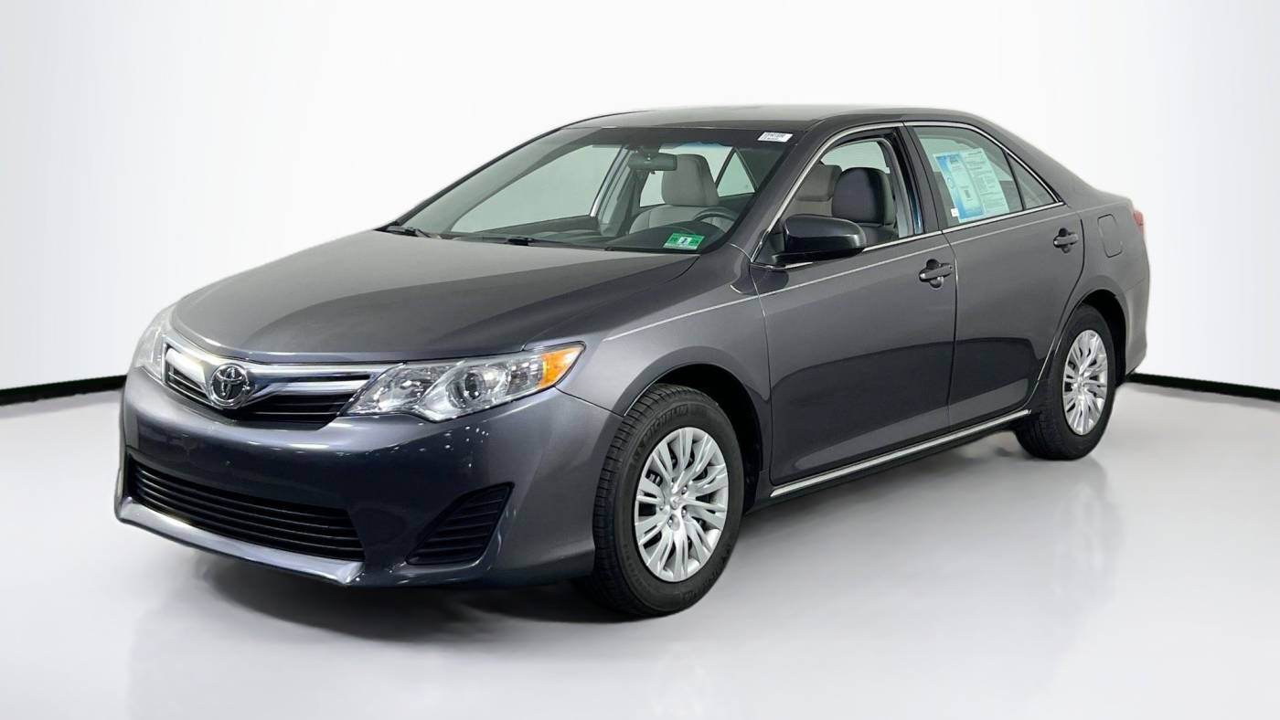 2014 Toyota Camry LE — Sedan — 20,636 mi — Lawrenceville, NJ