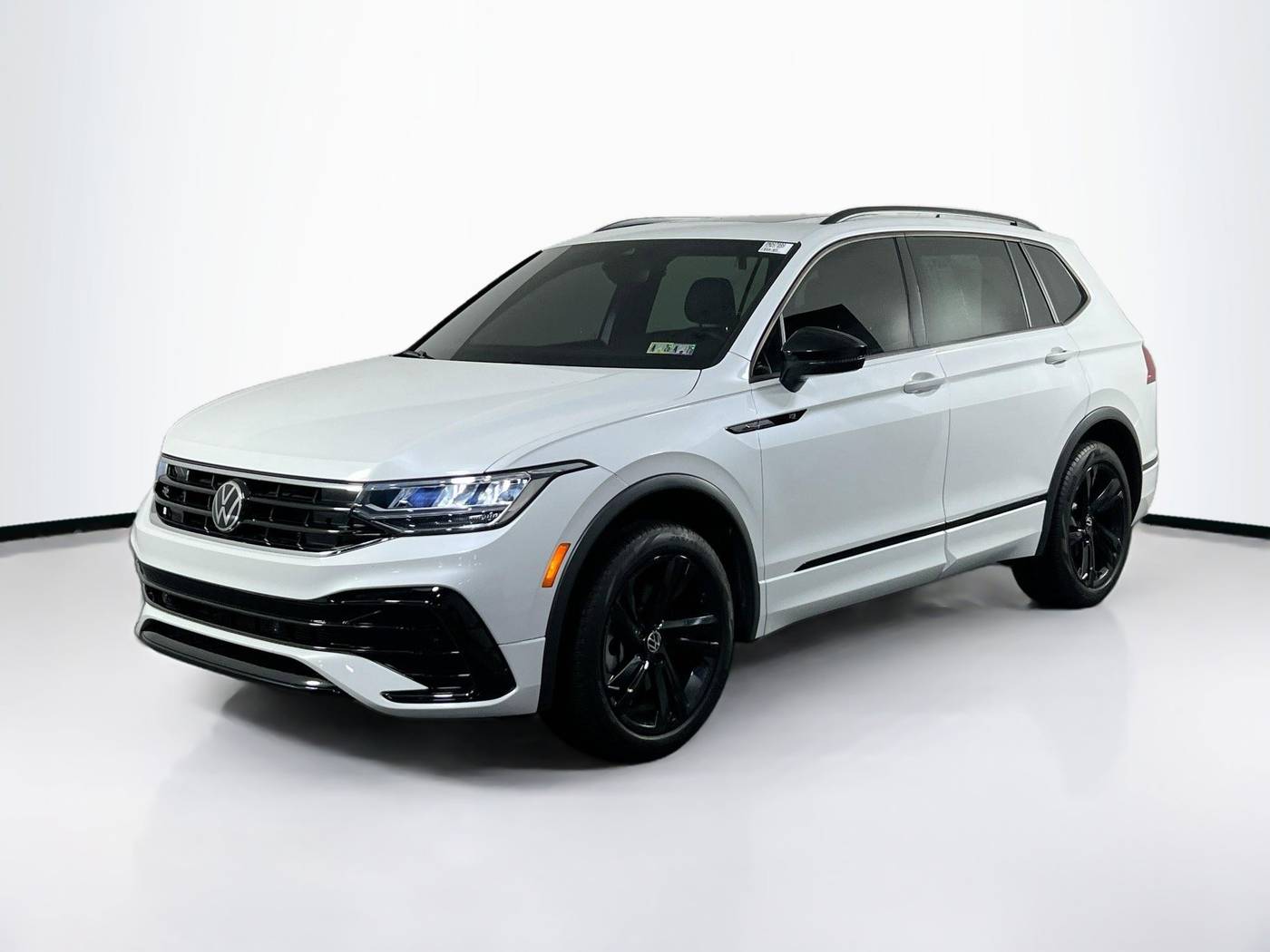 2024 Volkswagen Tiguan SE R-Line Black — SUV — 16,896 mi — Lawrenceville, NJ