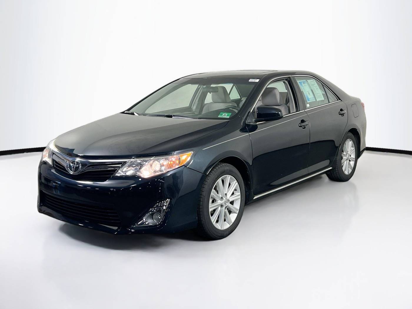 2014 Toyota Camry XLE — Sedan — 32,785 mi — Toms River, NJ