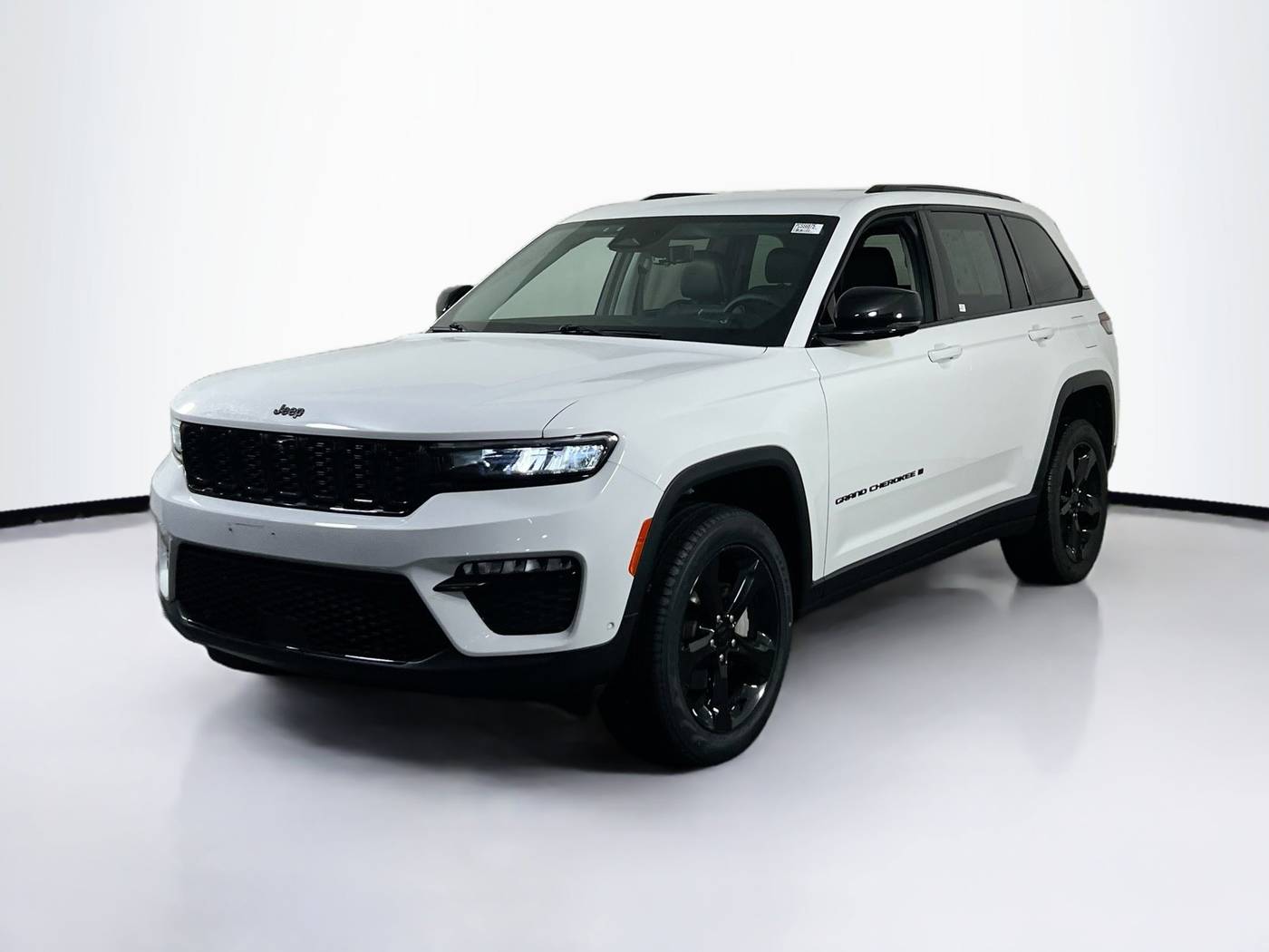 2023 Jeep Grand Cherokee Limited — SUV — 16,765 mi — Toms River, NJ