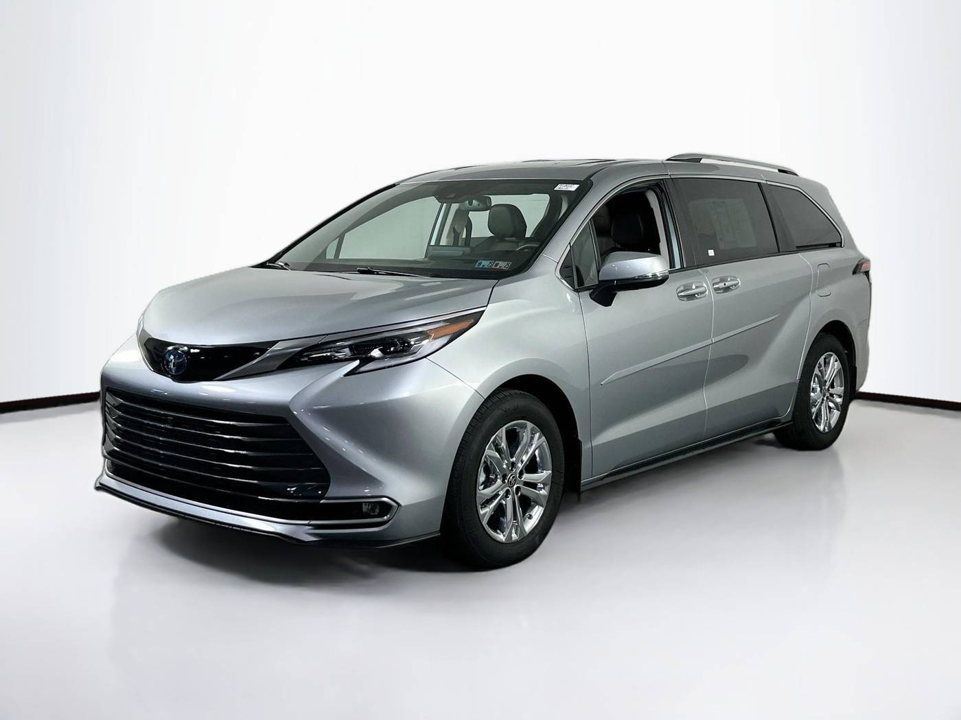 2023 Toyota Sienna Platinum — Minivan — 19,783 mi — Toms River, NJ