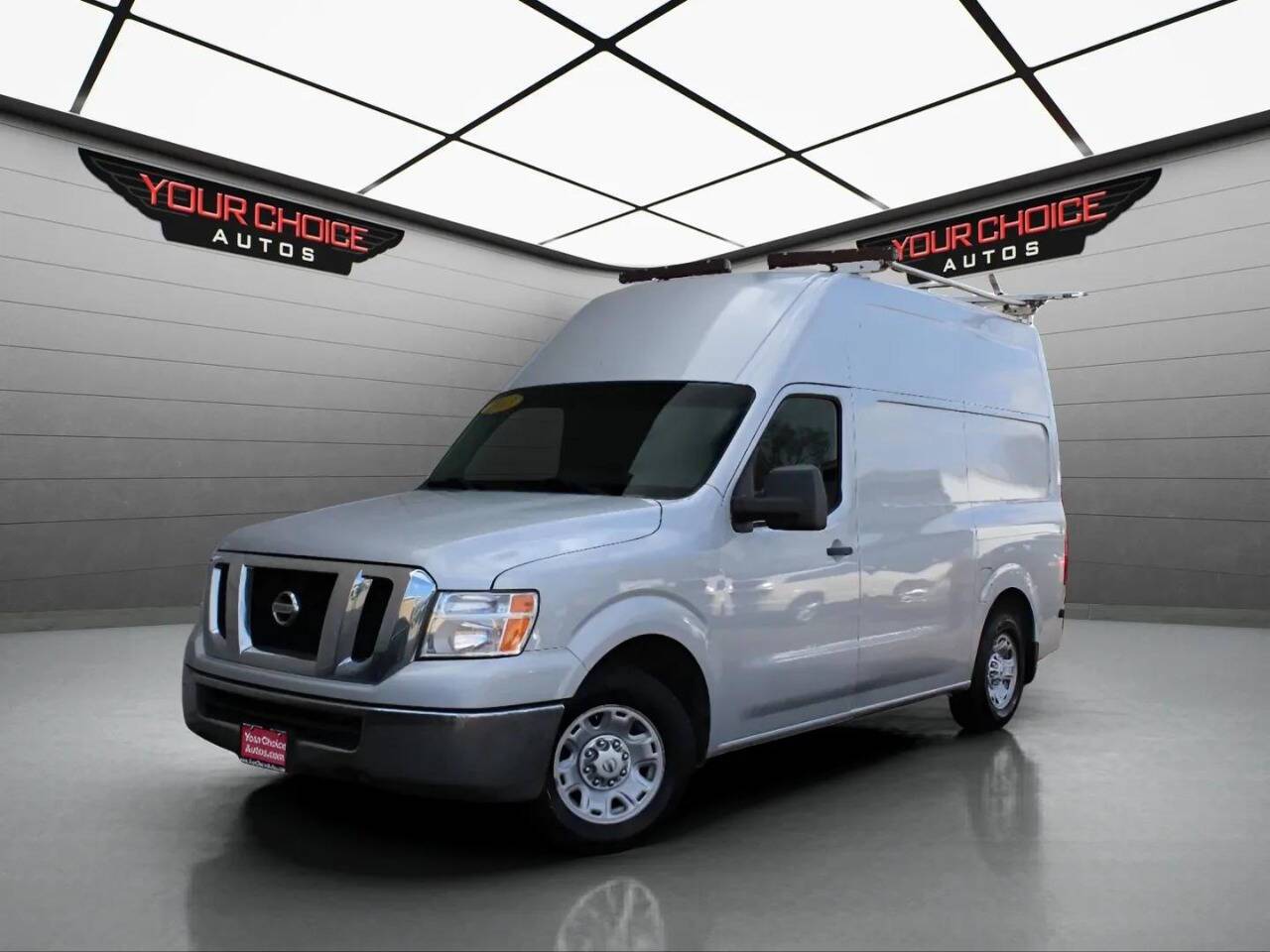 2013 Nissan NV Cargo NV2500 HD SV — Cargo Van — 139,313 mi — Elgin, IL