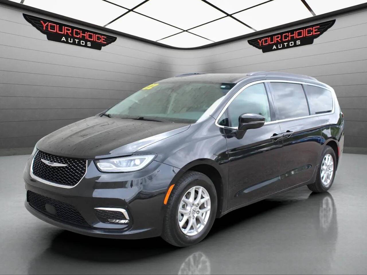 2022 Chrysler Pacifica Touring L — Minivan — 75,949 mi — Elgin, IL