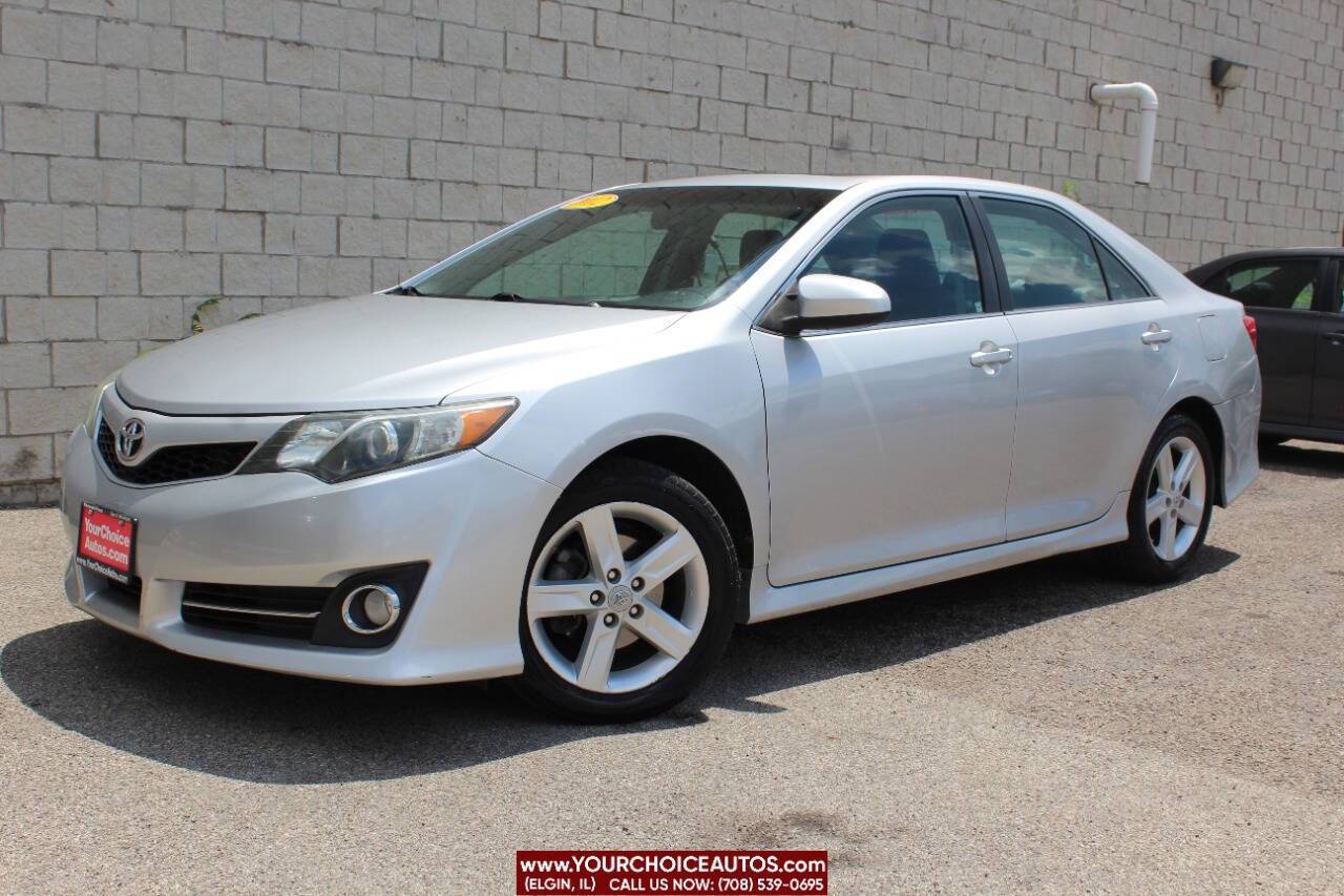 2012 Toyota Camry SE — Sedan — 123,632 mi — Elgin, IL