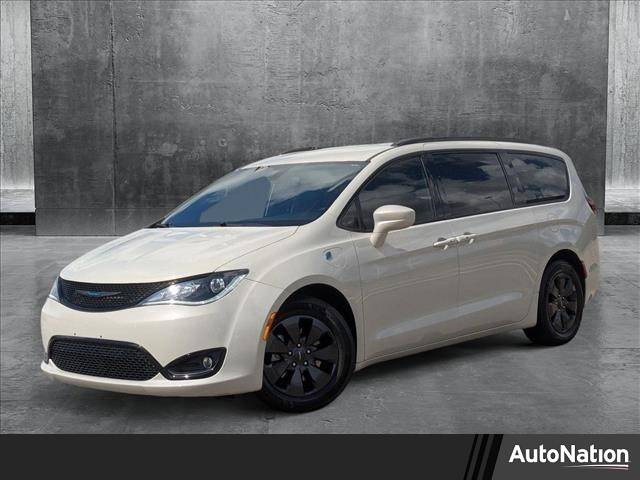 2020 Chrysler Pacifica Hybrid Touring L — Minivan — 58,798 mi — Houston, TX