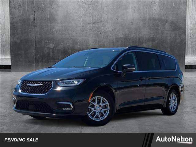 2022 Chrysler Pacifica Touring L — Minivan — 70,492 mi — Houston, TX
