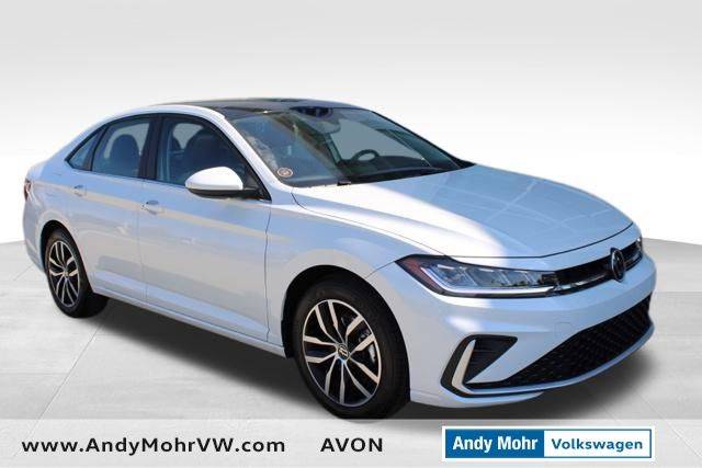 2025 Volkswagen Jetta SE — Sedan — 4,852 mi — Avon, IN