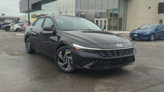 2025 Hyundai Elantra Hybrid Limited — Sedan — 14 mi — Merrillville, IN