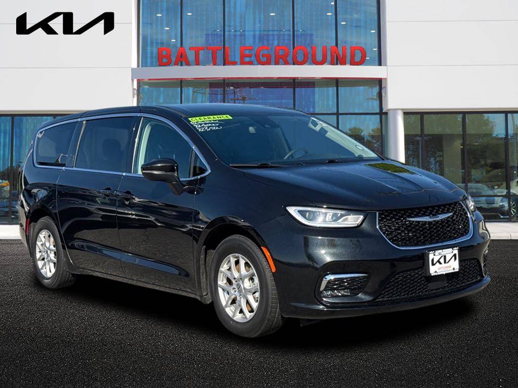 2023 Chrysler Pacifica Touring L — Minivan — 70,921 mi — Greensboro, NC