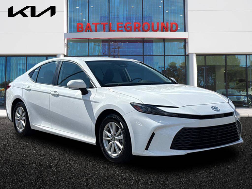 2025 Toyota Camry Hybrid LE — Sedan — 20,929 mi — Greensboro, NC
